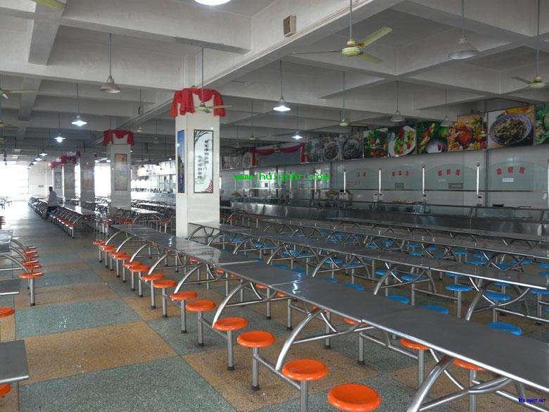 食堂承包應(yīng)該怎么做才合格？